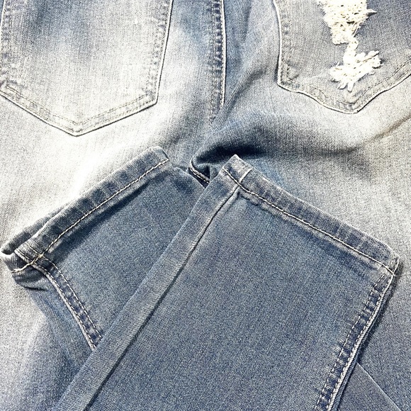 Salvaje Denim  Size 5 Distressed Unique Drop Cut Waist Low Rise Stretch Jeans - Picture 8 of 8